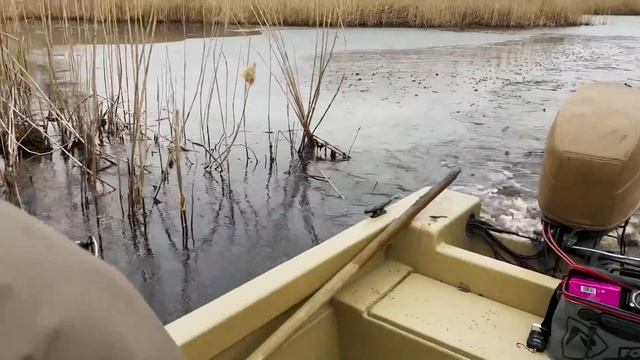 КИЛОГРАММОВЫЙ ОКУНЬ и ЗДОРОВЕННЫЙ КАРАСЬ!! ЭТА РЫБАЛКА, КАК ВО СНЕ! ЩЕДРАЯ РЕКА! смотреть онлайн