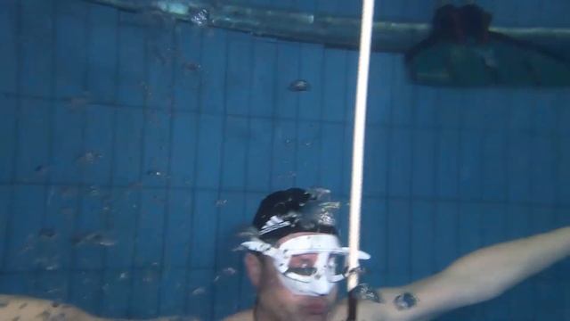 Обучение фридайвингу в бассейне. Программа курса по фридайвингу.