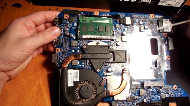 Lenovo V570 (20092) Разборка ноутбука Lenovo V570 (20092) смотреть онлайн