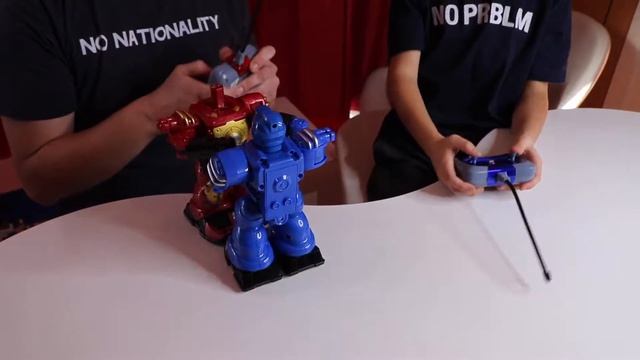 Boxing Robots Game with Monkey and Panda смотреть онлайн