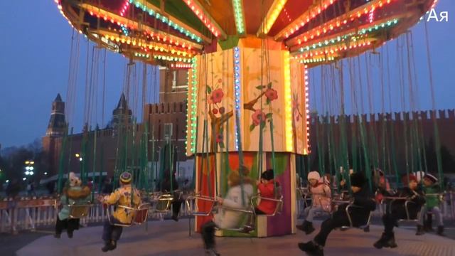Новогодняя московская карусель на Красной площади смотреть онлайн