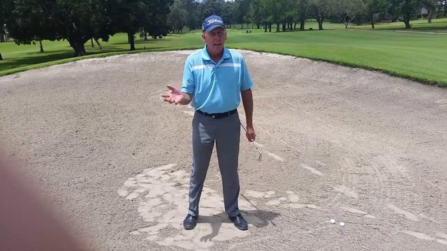 How to play from a Fairway Bunker смотреть онлайн