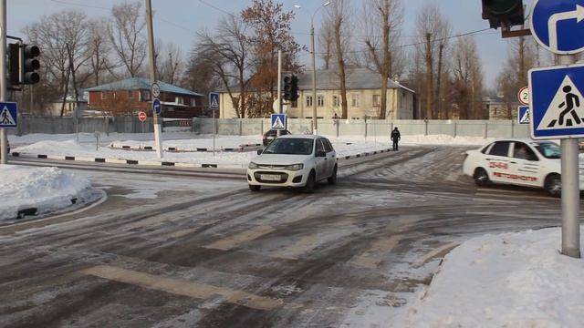 Сдаём на права по новым правилам на автодроме. Самара смотреть онлайн