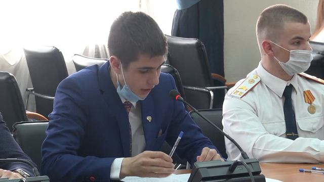 Мэр Благовещенска одобрил идею школьников-депутатов поддержать талантливую молодежь премиями смотреть онлайн