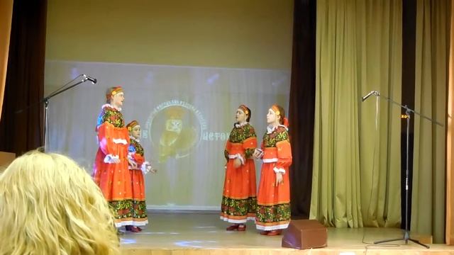 Фольклорный ансамбль "Светлица" - канон "У ворот воротика" смотреть онлайн