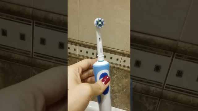 Oral B Vitality CrossAction смотреть онлайн