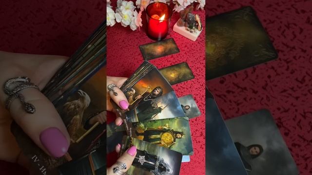 Таро расклад?Что думает о Вас ваша подруга,приятельница? смотреть онлайн