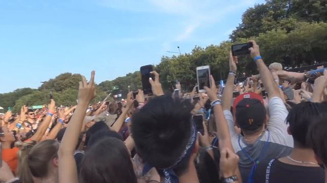 The Neighbourhood - Single (Video)