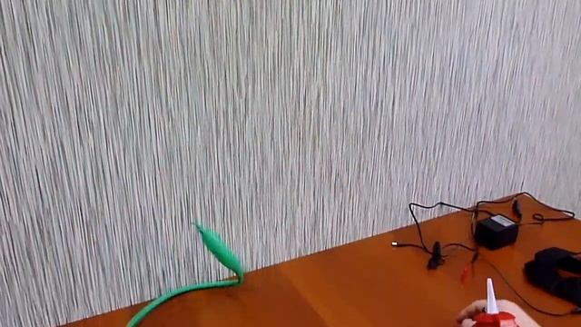 Компрессор Twist-N-Flate для надувания воздушных шаров для моделирования ШДМ смотреть онлайн