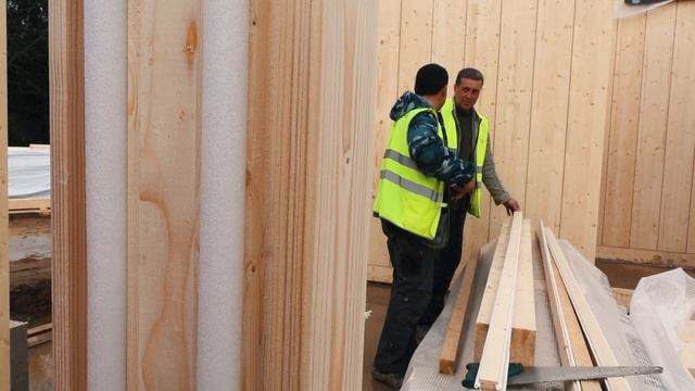 Правильное расположение дома, вертикальный брус и финская баня из бруса Kelo в поселке Gorki Lake смотреть онлайн