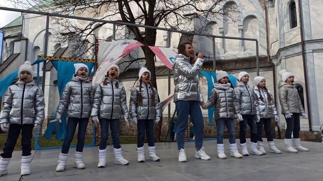 Ветер перемен - Е. Ковалёва и ансамбль "Янтарики" (ЦПКиО) смотреть онлайн