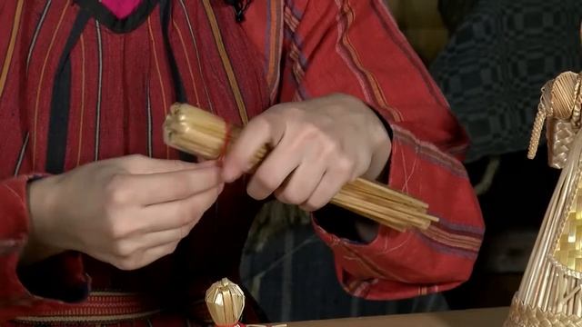 Удмуртская игровая кукла из соломы «Стригушка» смотреть онлайн