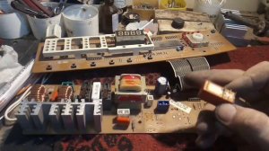 Стиральная машина samsung. Не вращяет барабан, высокие обороты. Ошибка Eb. Решено : ремонт модуля.