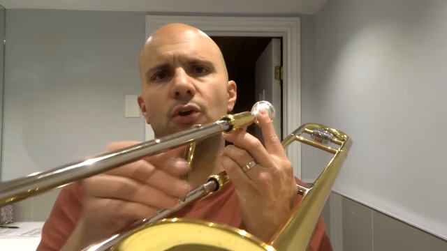 How To Hold A Trombone Properly-Easy Beginner Tutorial смотреть онлайн