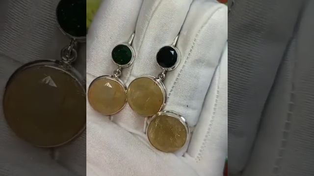 Хромдиопсид, рутиловый кварц ? 6500р? размер кольца любой #хромдиопсид #рутиловыйкварц #серебро925 смотреть онлайн