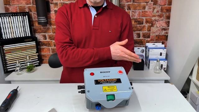 How to Protect Against Fire - Rapid Shut Down Fire-Fighter Switch for Solar Panels - PV Combiner смотреть онлайн