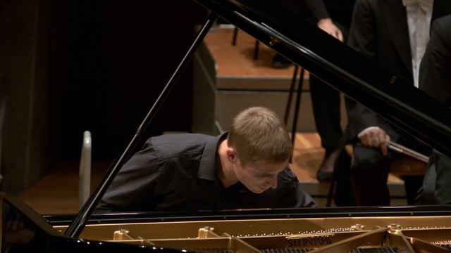 Cédric Tiberghien - Berliner Philharmoniker Ravel extract смотреть онлайн