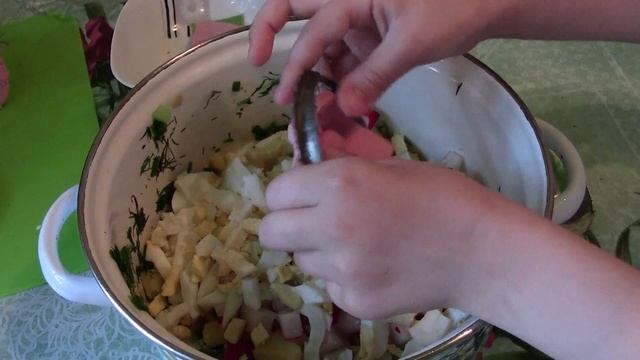 Как приготовить вкусную окрошку на минералке. смотреть онлайн