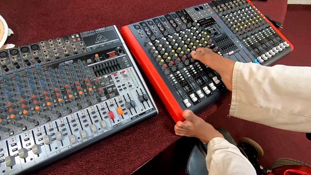 NOVIK NEO NVK-16M USB 16 Channel Mixer смотреть онлайн