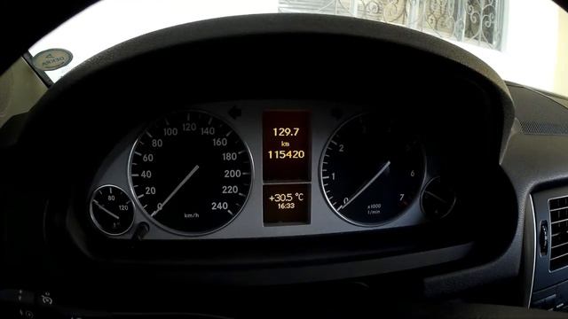 Mercedes Classe B - Marcador de temperatura externa: Funcionamento e como diagnosticar problemas смотреть онлайн