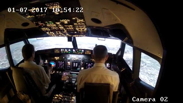 Тренировочный полет на Boeing 737 смотреть онлайн