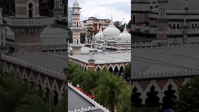 Mosque in Kuala Lumpur смотреть онлайн