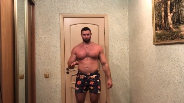 Как стать шире? Комплекс упражнений для широких плеч дома! смотреть онлайн