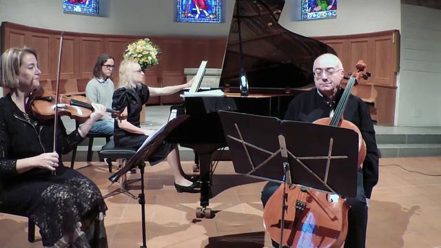 Johannes Brahms - Klaviertrio Nr. 3 op 101 - Piano Violin & Cello смотреть онлайн