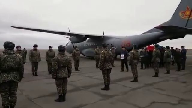 Тела погибших в крушении вертолета Ми-8 доставили на малую родину смотреть онлайн