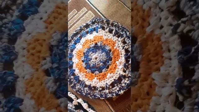 коврики на пол и стулья смотреть онлайн