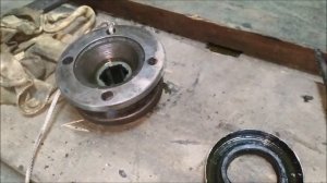 Как правильно затянуть гайку хвостовика редуктора ваз классика 2101-2107 (замена сальника редуктора