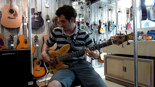 Essai Basse Du Luthier BERTRAND Pierre