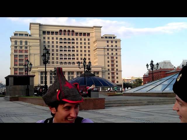 Un russe qui parle Français.La Place Rouge,un regard d'il y a 30 ans смотреть онлайн