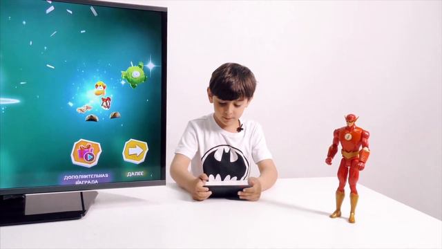 ЯРИК играет в приложение Rayman Adventures смотреть онлайн