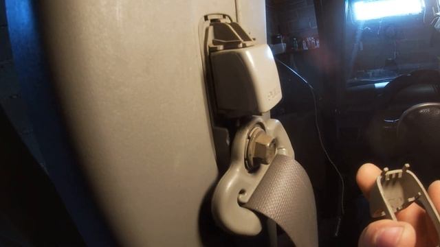 Замена ремня безопасности NISSAN X-TRAIL T30 смотреть онлайн