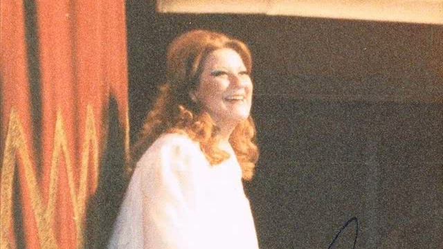 Luciana Serra - Lucia di Lammermoor - Mad Scene - 1979 смотреть онлайн