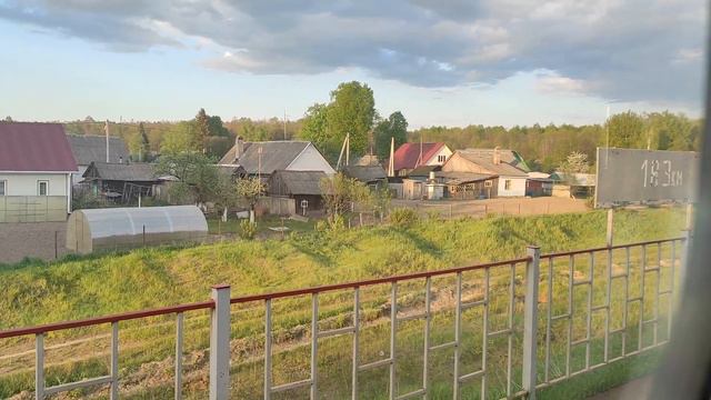 Тросна - 183 км. Вид из электрички. 14.05.2023. смотреть онлайн