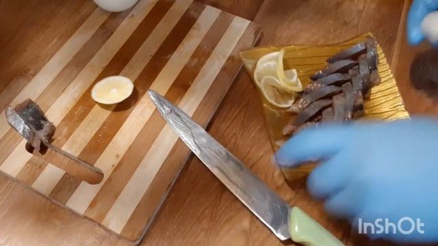 как быстро и красиво порезать селедку#селедка#нарезка#праздник смотреть онлайн