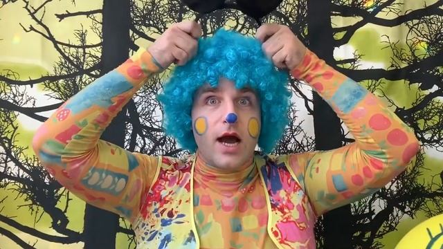 Сказка «Колобок» читает Скоморох смотреть онлайн