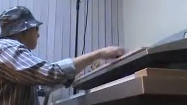 DOIDIM DOS TECLADOS - TEST DRIVE GUITARRA ACÚSTICA 2 - TECLADO YAMAHA PSR-S900 смотреть онлайн