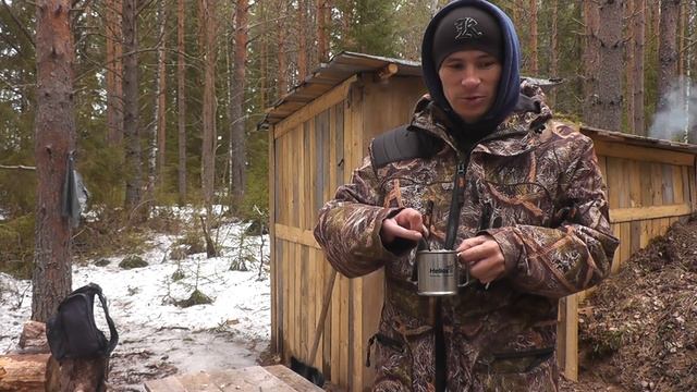Лесной ЖИТЕЛЬ. БЫТ РЫБАКА / Готовимся к рыбалке. Forest dugout смотреть онлайн