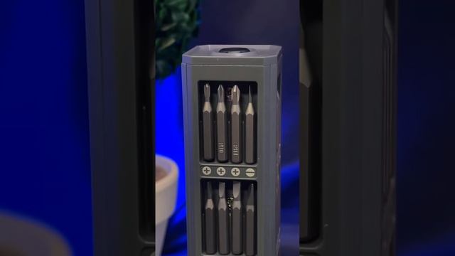 Магнитная отвертка с 43 битами#shorts смотреть онлайн