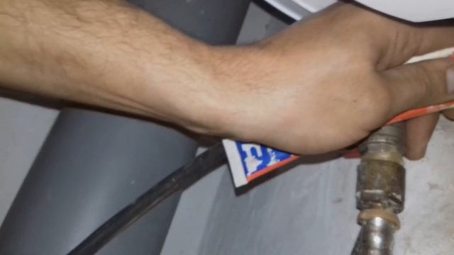 Потек бойлер снизу (Что делать) смотреть онлайн