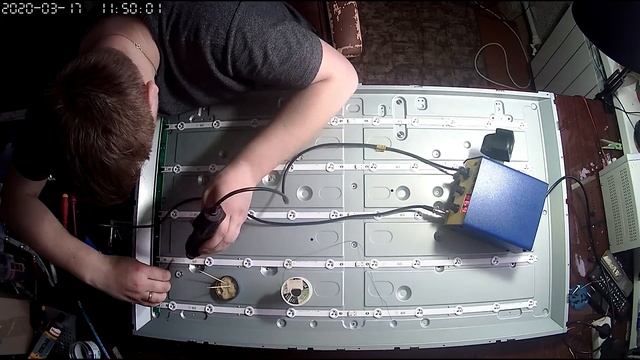 Ремонт подсветки на телевизоре LG42LA615V. Замена светодиодов. смотреть онлайн