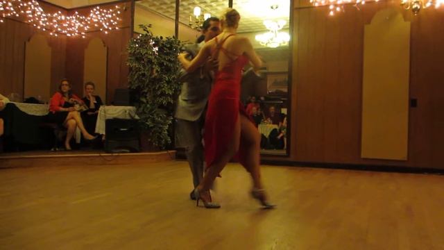 Leonardo and Olga Suarez Paz at La Milonga Rosa смотреть онлайн