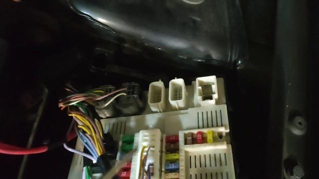 Renault Megane 3 не работает подсветка номера замена предохранителя смотреть онлайн