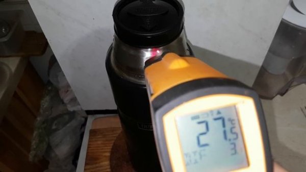Проверка термоса Thermos 2L на изотермические свойства спустя 12 часов
