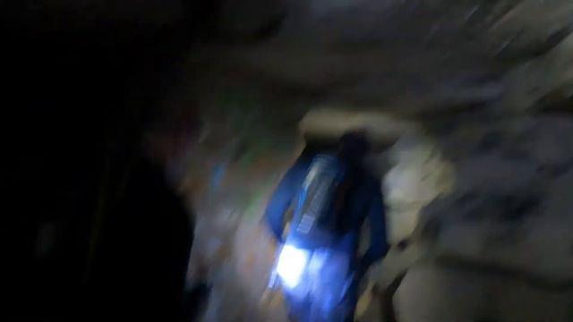 Катакомбы Парижа : Под Хосписом смотреть онлайн