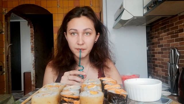 ?МУКБАНГ - СУШИ И РОЛЛЫ | Mukbang? смотреть онлайн