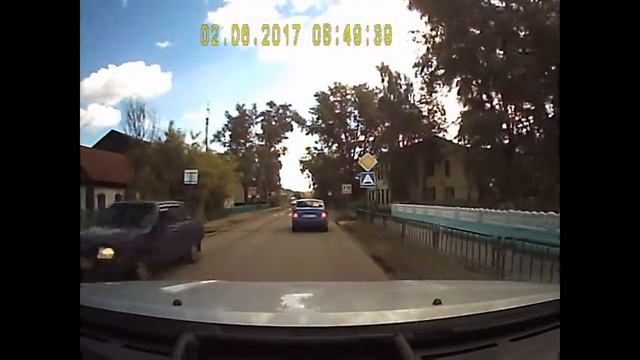 Синяя Калина справа, стоит на зеленый, едет на красный. смотреть онлайн